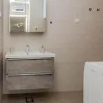 דירה Lovely In זאטון