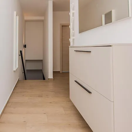 Apartment Awesome In *